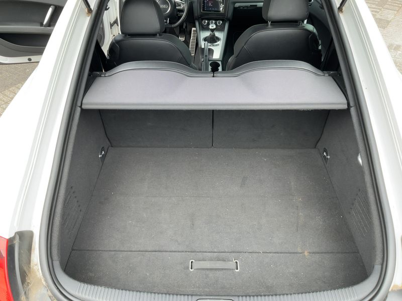 Audi TT 1.8 TFSI Coupe 2012 – снимка 15
