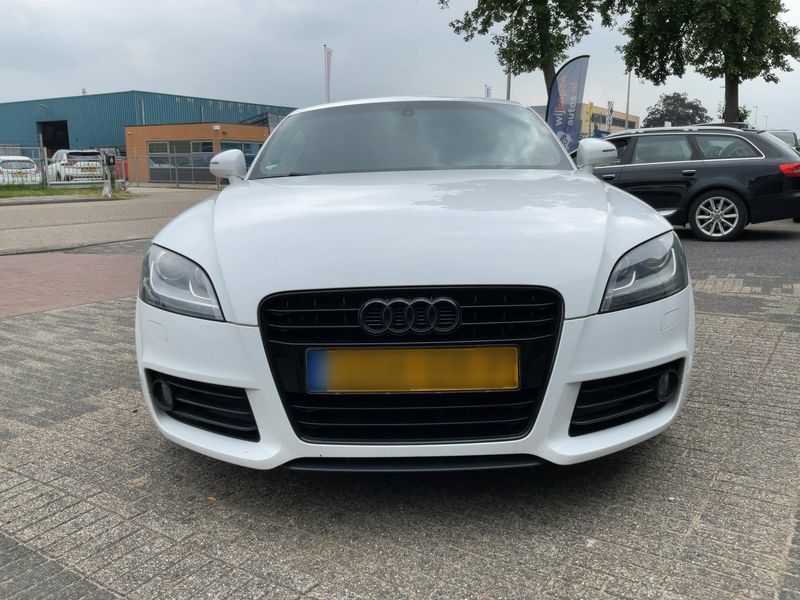 Audi TT 1.8 TFSI Coupe 2012 – снимка 14
