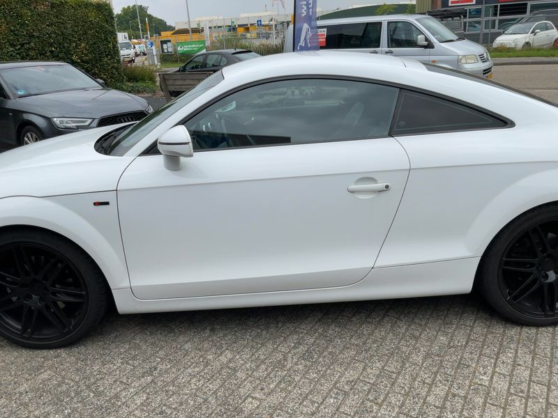 Audi TT 1.8 TFSI Coupe 2012 – снимка 4
