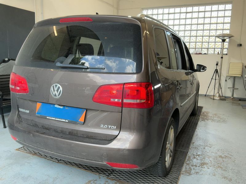 Volkswagen Touran 2.0 TDI Highline BlueMotion Tech 2012 – снимка 8