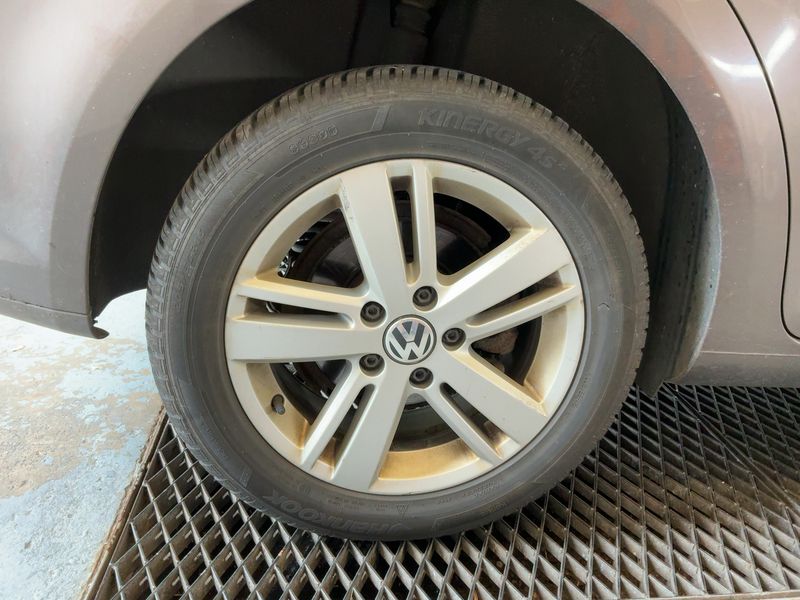 Volkswagen Touran 2.0 TDI Highline BlueMotion Tech 2012 – снимка 9