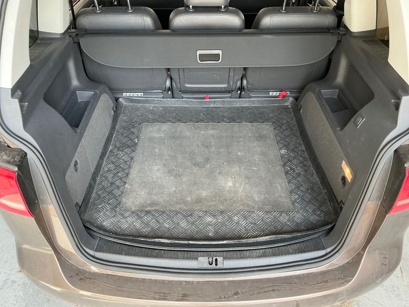 Volkswagen Touran 2.0 TDI Highline BlueMotion Tech 2012 – снимка 35