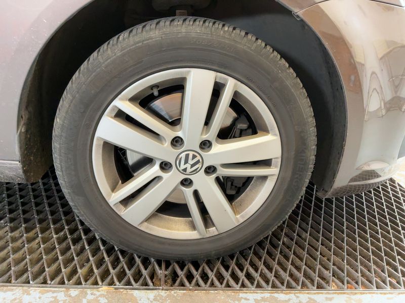 Volkswagen Touran 2.0 TDI Highline BlueMotion Tech 2012 – снимка 11