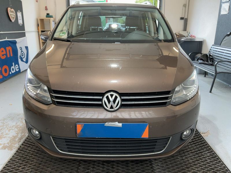 Volkswagen Touran 2.0 TDI Highline BlueMotion Tech 2012 – снимка 14