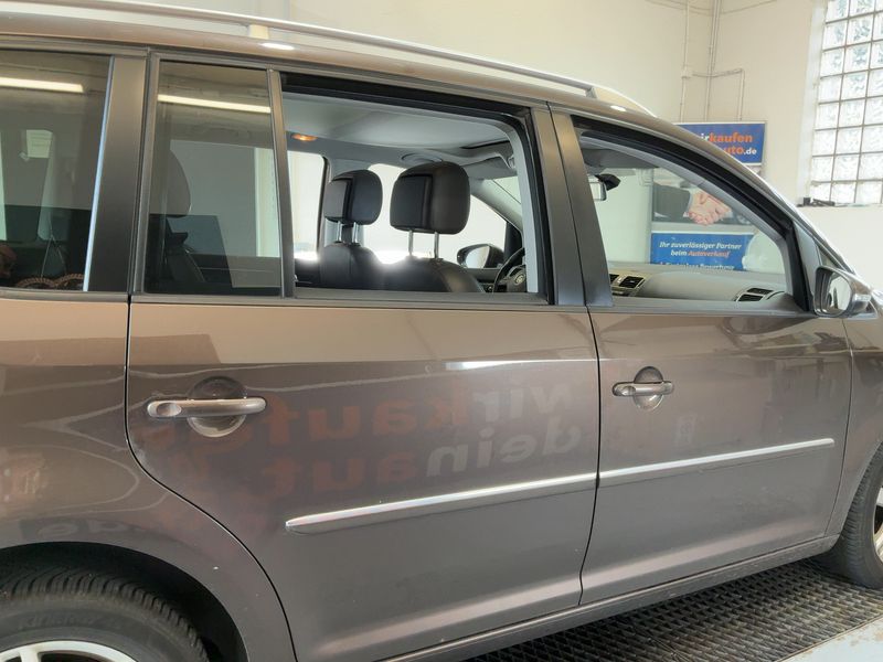 Volkswagen Touran 2.0 TDI Highline BlueMotion Tech 2012 – снимка 10