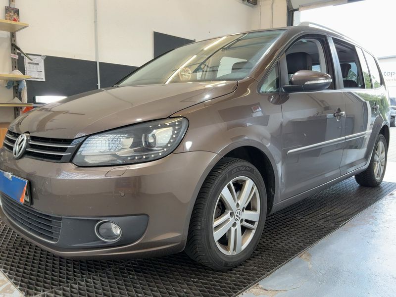 Volkswagen Touran 2.0 TDI Highline BlueMotion Tech 2012 – снимка 2