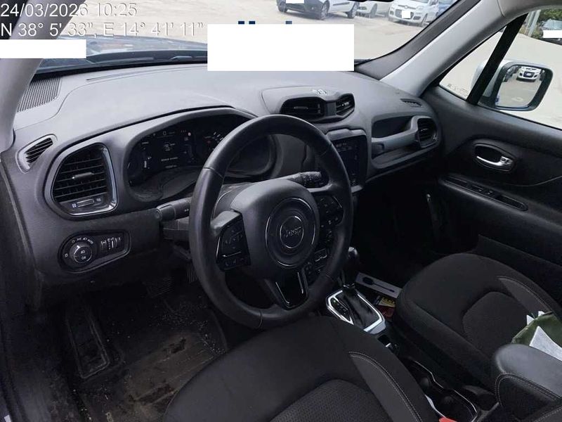 Jeep Renegade 1.3 T4 4xe Plug-in Hybrid 80th Anniversary 2022 – снимка 11