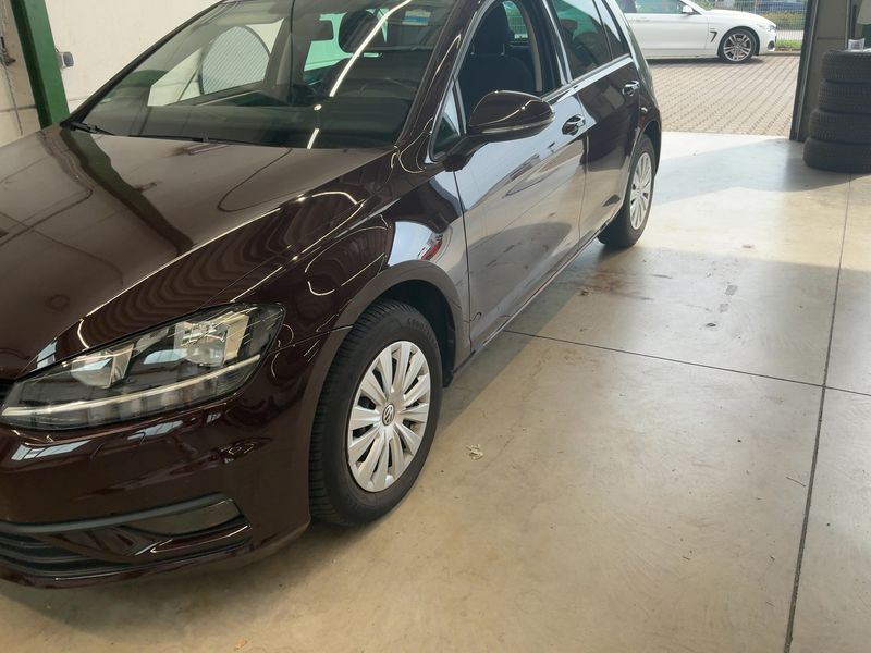 Volkswagen Golf VII 1.0 TSI Trendline BlueMotion Tech 2017 – снимка 2