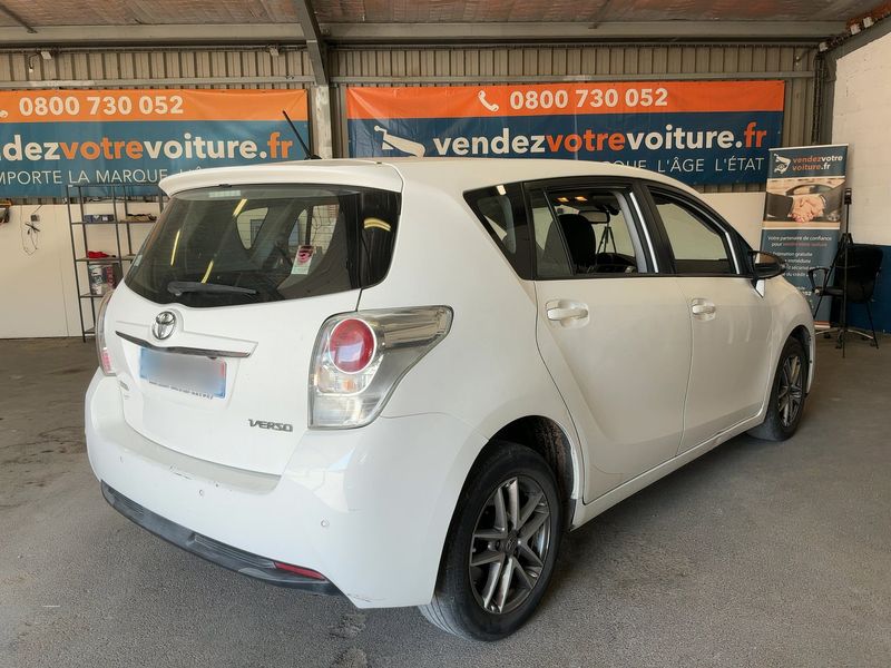 Toyota Verso 1.6 D-4D Feel! 2015 – снимка на щета