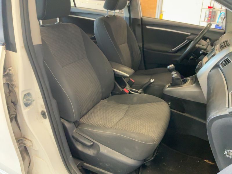 Toyota Verso 1.6 D-4D Feel! 2015 – снимка 11