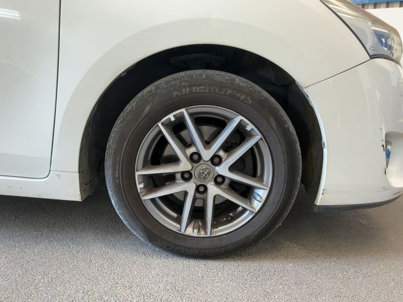 Toyota Verso 1.6 D-4D Feel! 2015 – снимка на щета