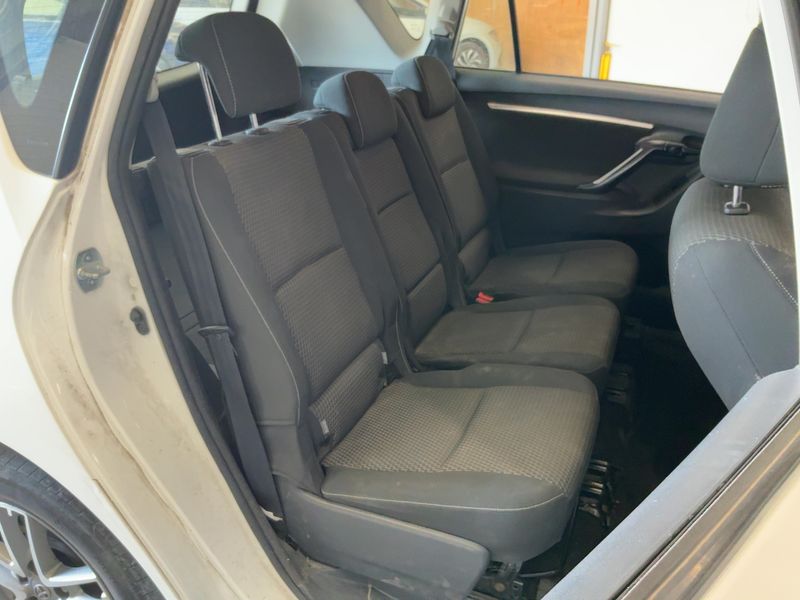 Toyota Verso 1.6 D-4D Feel! 2015 – снимка 14