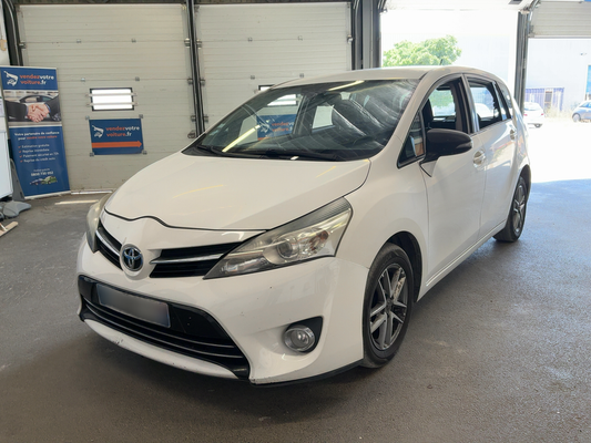 Toyota Verso 1.6 D-4D Feel! 2015 – снимка 1