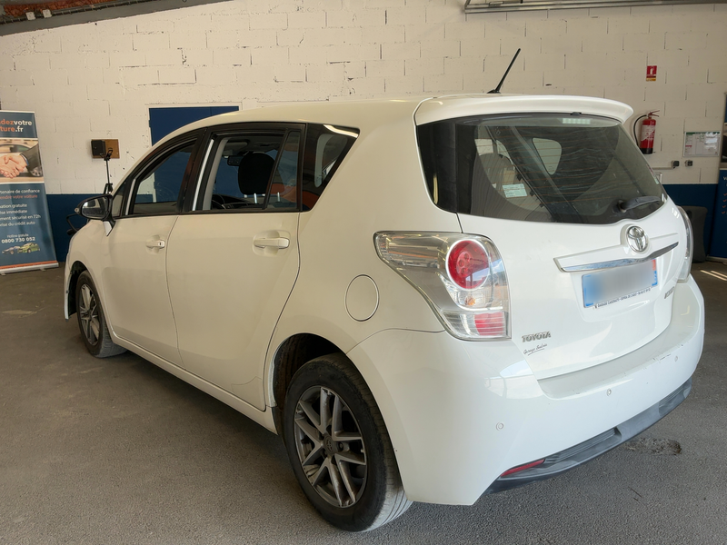 Toyota Verso 1.6 D-4D Feel! 2015 – снимка 3