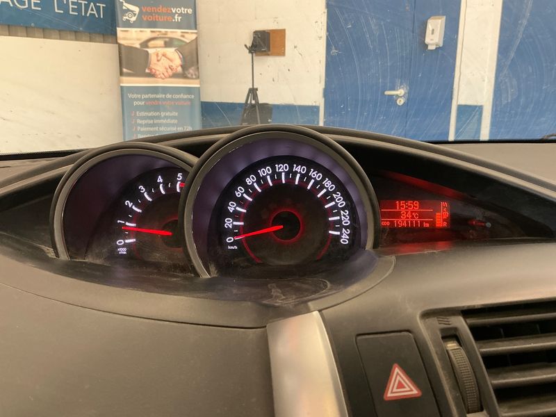 Toyota Verso 1.6 D-4D Feel! 2015 – снимка 13
