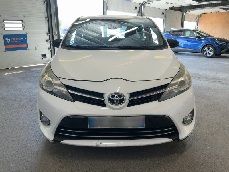 Toyota Verso 1.6 D-4D Feel! 2015 – снимка 9