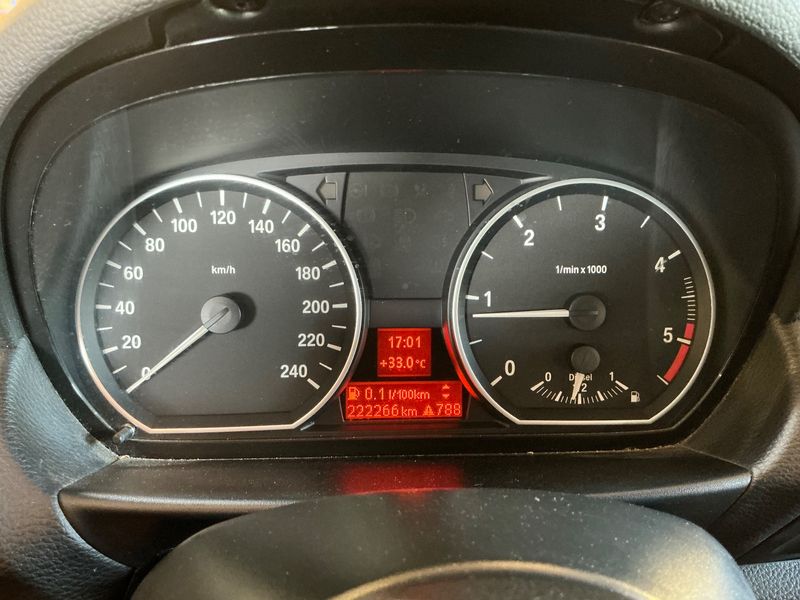 BMW 1er 116d Edition 2011 – снимка 13