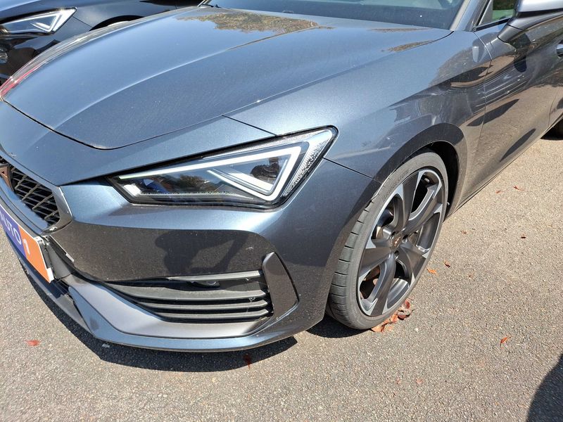 Cupra Leon 2.0 TSI VZ 2024 – снимка 2