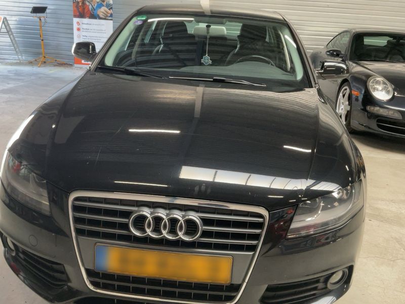 Audi A4 2.0 TFSI Attraction 2011 – снимка 14