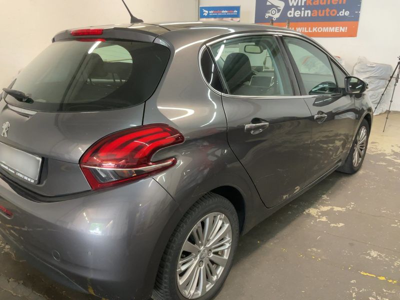 Peugeot 208 1.2 e-VTi Allure 2019 – снимка 8