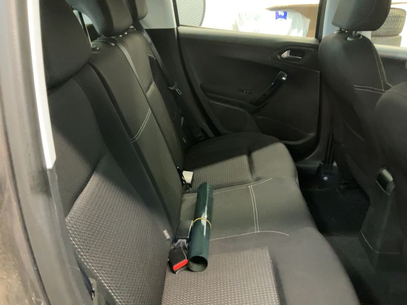Peugeot 208 1.2 e-VTi Allure 2019 – снимка 19