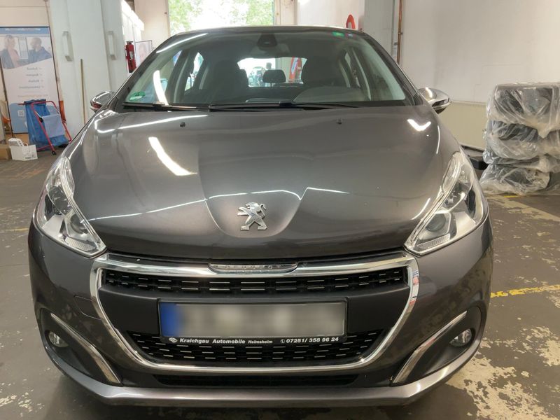 Peugeot 208 1.2 e-VTi Allure 2019 – снимка 14