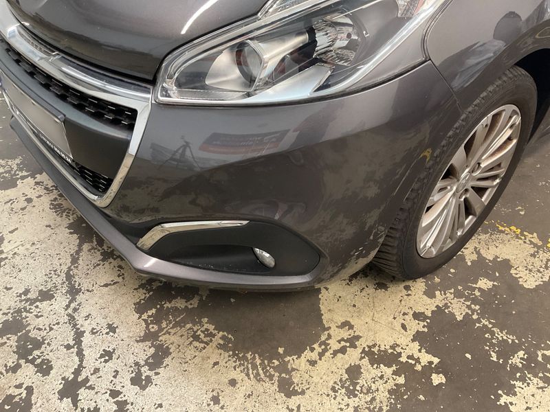 Peugeot 208 1.2 e-VTi Allure 2019 – снимка 34