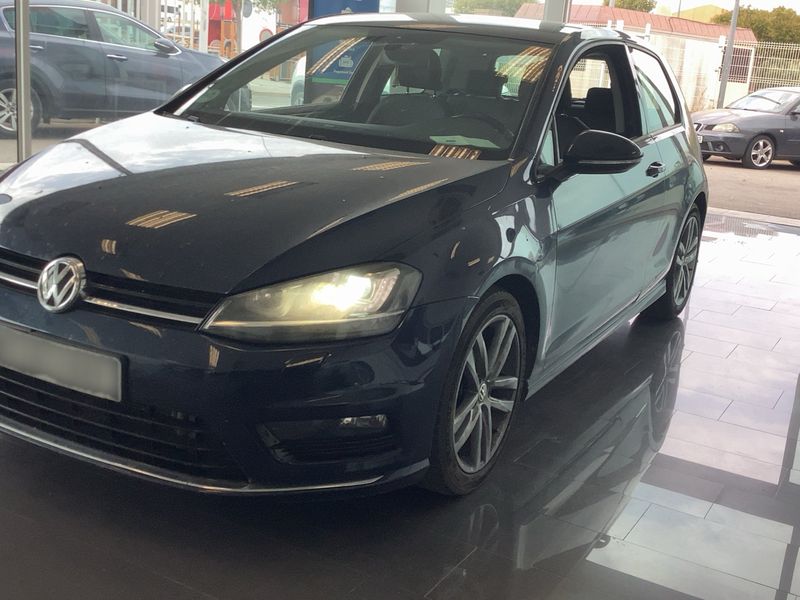 Volkswagen Golf VII 2.0 TDI Sport by R-Line BlueMotion Tech 2014 – снимка 2