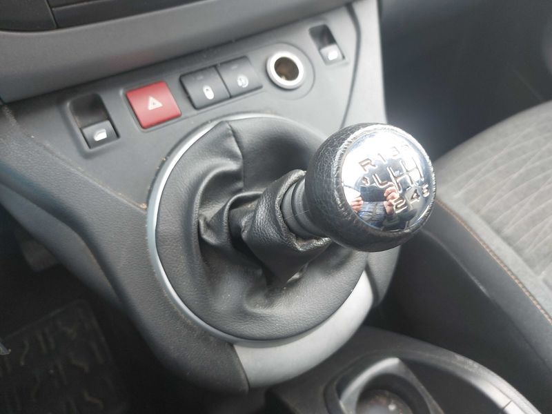 Citroen Berlingo 1.6 Blue-HDi Shine 2018 – снимка 22