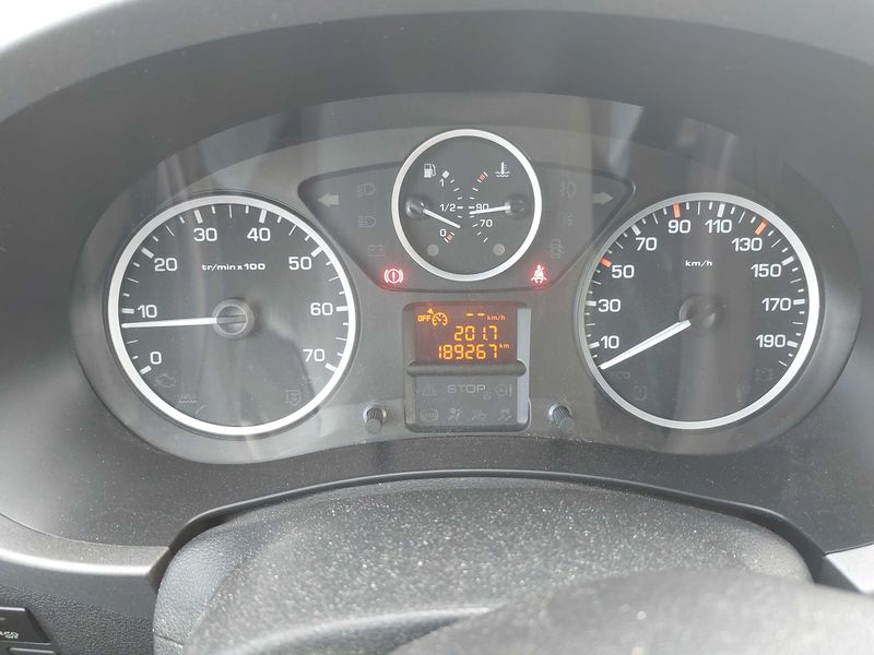 Citroen Berlingo 1.6 Blue-HDi Shine 2018 – снимка 12