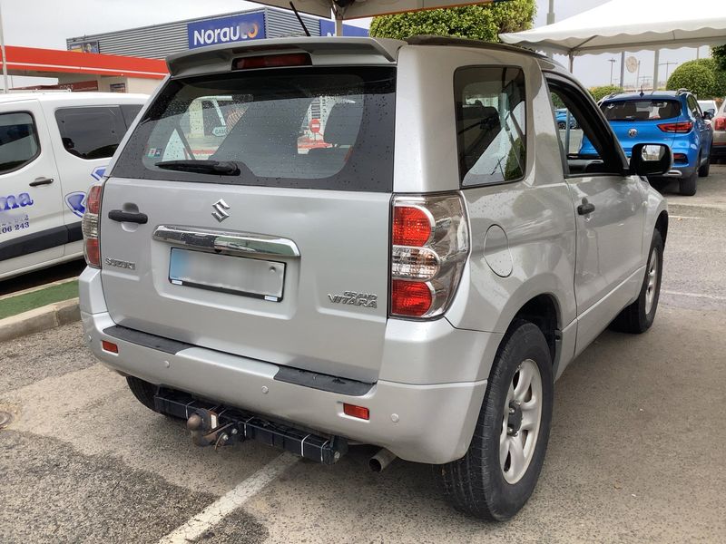 Suzuki Grand Vitara 1.6 JX-E 3 türig 2012 – снимка 8