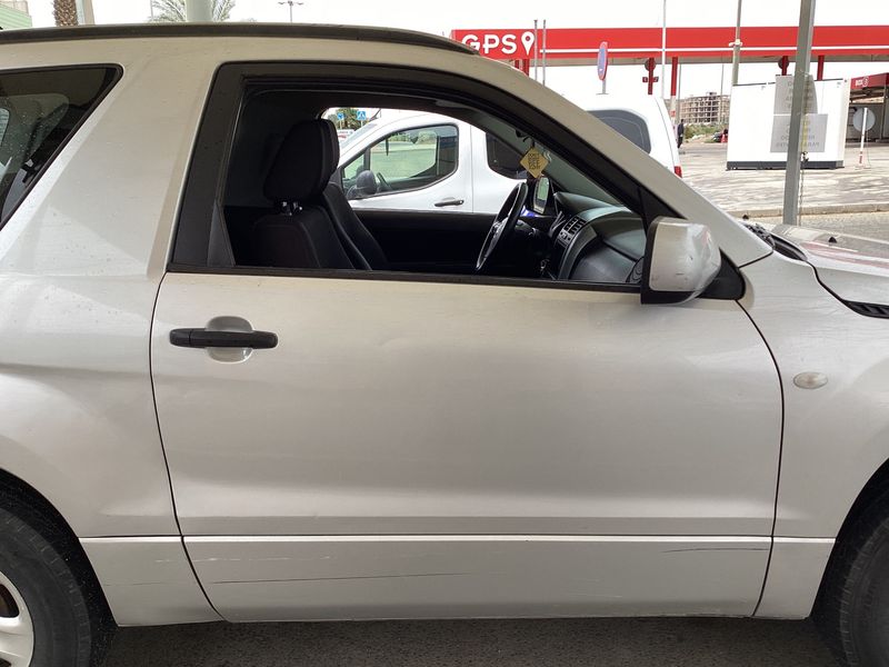 Suzuki Grand Vitara 1.6 JX-E 3 türig 2012 – снимка 22