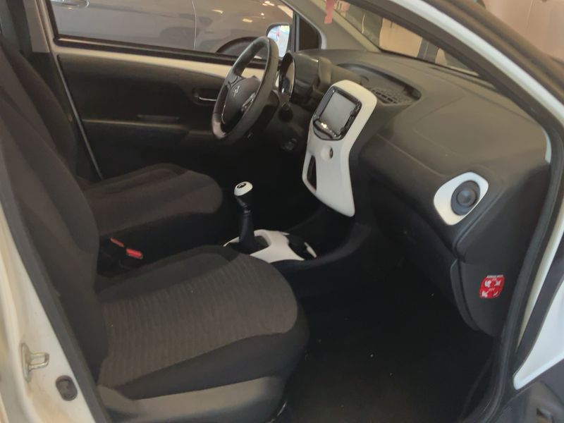 Citroen C1 1.2 VTi Shine 2015 – снимка 16