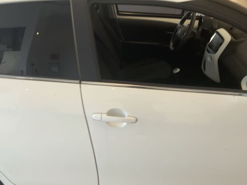 Citroen C1 1.2 VTi Shine 2015 – снимка 10