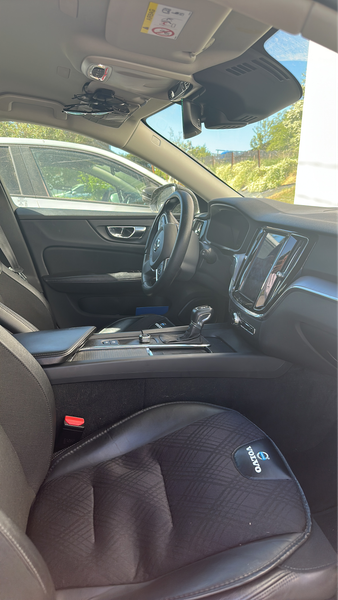 Volvo V60 2.0 D3 Momentum 2018 – снимка 15