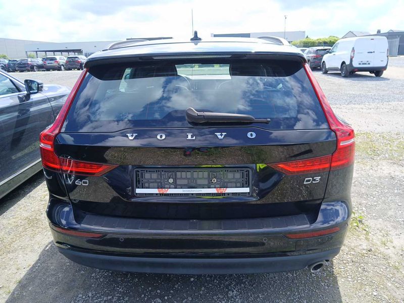 Volvo V60 2.0 D3 Momentum 2018 – снимка 4