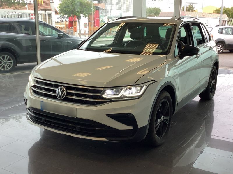 Volkswagen Tiguan 1.5 TSI ACT Urban Sport 2022 – снимка 1