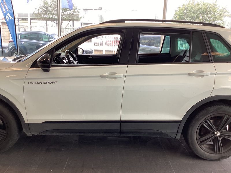 Volkswagen Tiguan 1.5 TSI ACT Urban Sport 2022 – снимка 4