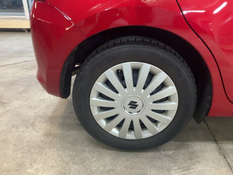 Suzuki Swift 1.2 DualJet Mild-Hybrid Club 2021 – снимка 9