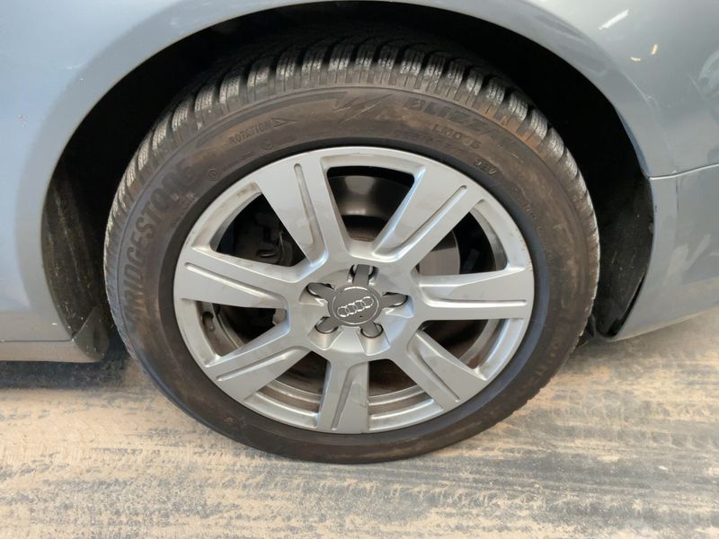 Audi A6 2.0 TDI 2011 – снимка 20