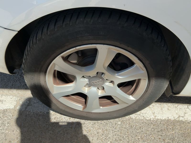 Audi A4 2.0 TDI 2009 – снимка 19