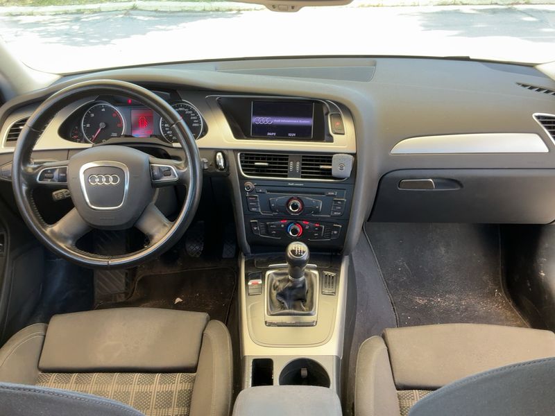 Audi A4 2.0 TDI 2009 – снимка 12