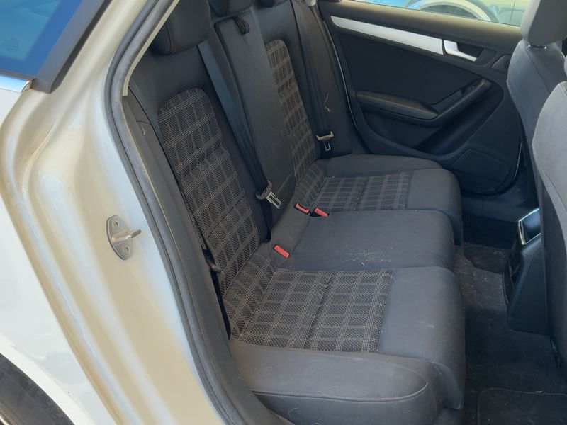 Audi A4 2.0 TDI 2009 – снимка 14