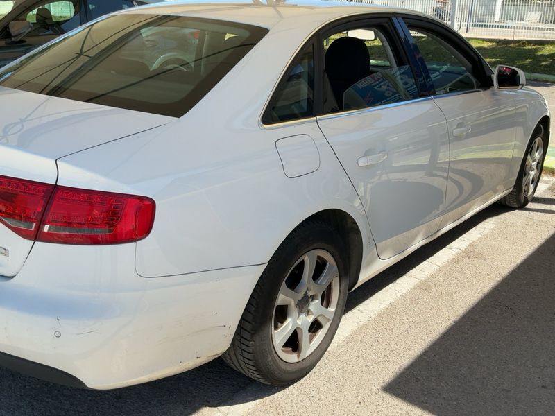 Audi A4 2.0 TDI 2009 – снимка 6