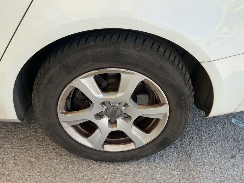 Audi A4 2.0 TDI 2009 – снимка 18