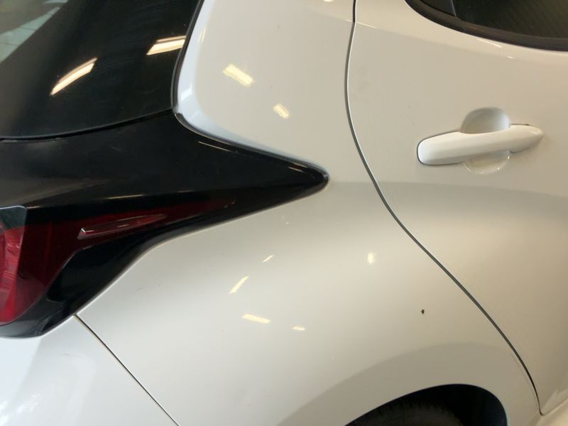 Toyota Yaris 1.5 Hybrid 2021 – снимка 8
