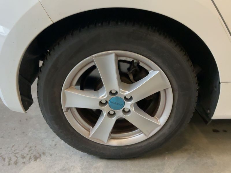 Toyota Yaris 1.5 Hybrid 2021 – снимка 9