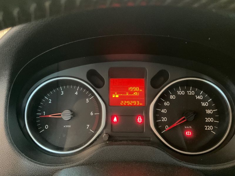 Citroen C-Elysée 1.6 Blue-HDi Confort 2016 – снимка 4