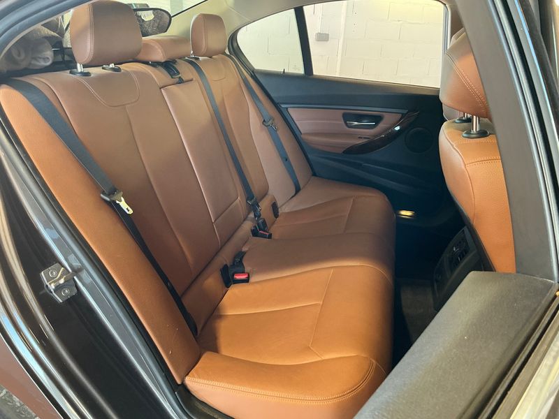 BMW 3er 320d Luxury 2013 – снимка 19