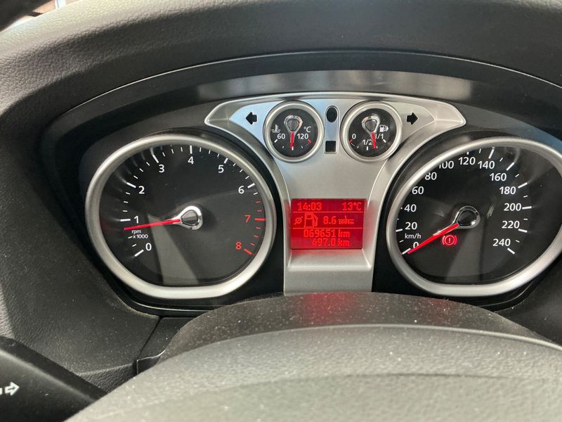 Ford Focus 1.6 Style+ 2010 – снимка 4